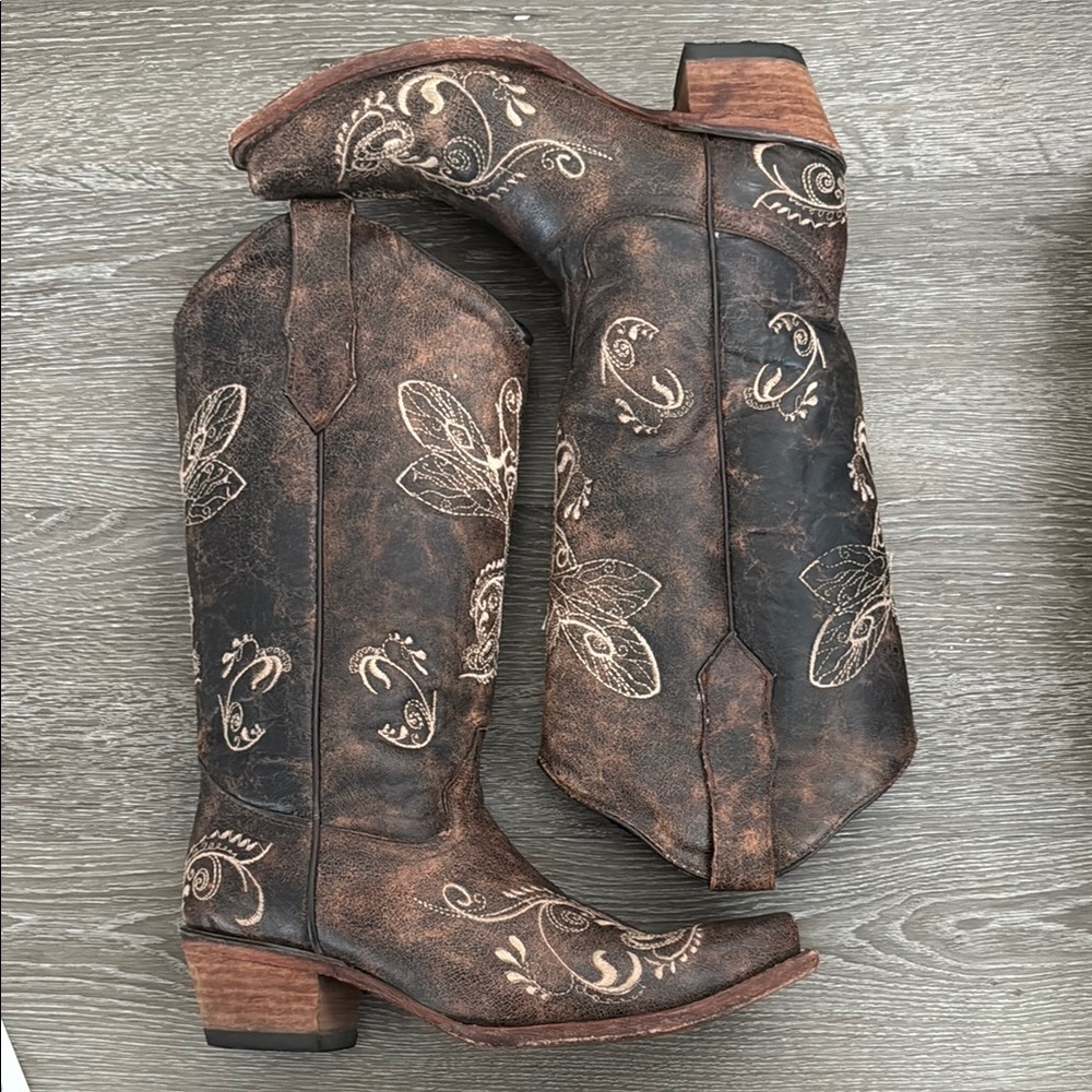Circle G Brown Distressed Leather Dragonfly Embroidered Western Boots